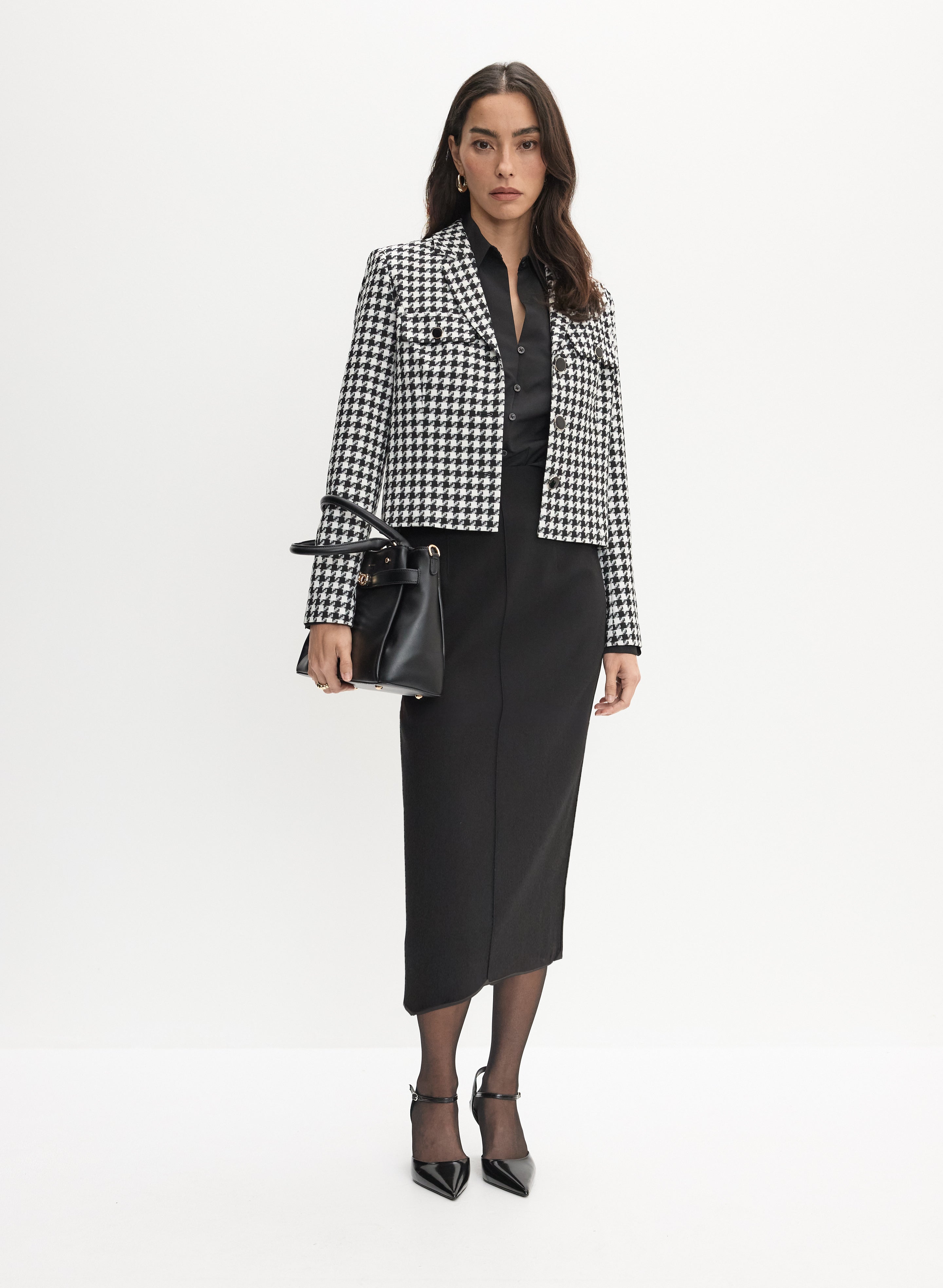 Essential Back Slit Pencil Skirt Black Head to Toe