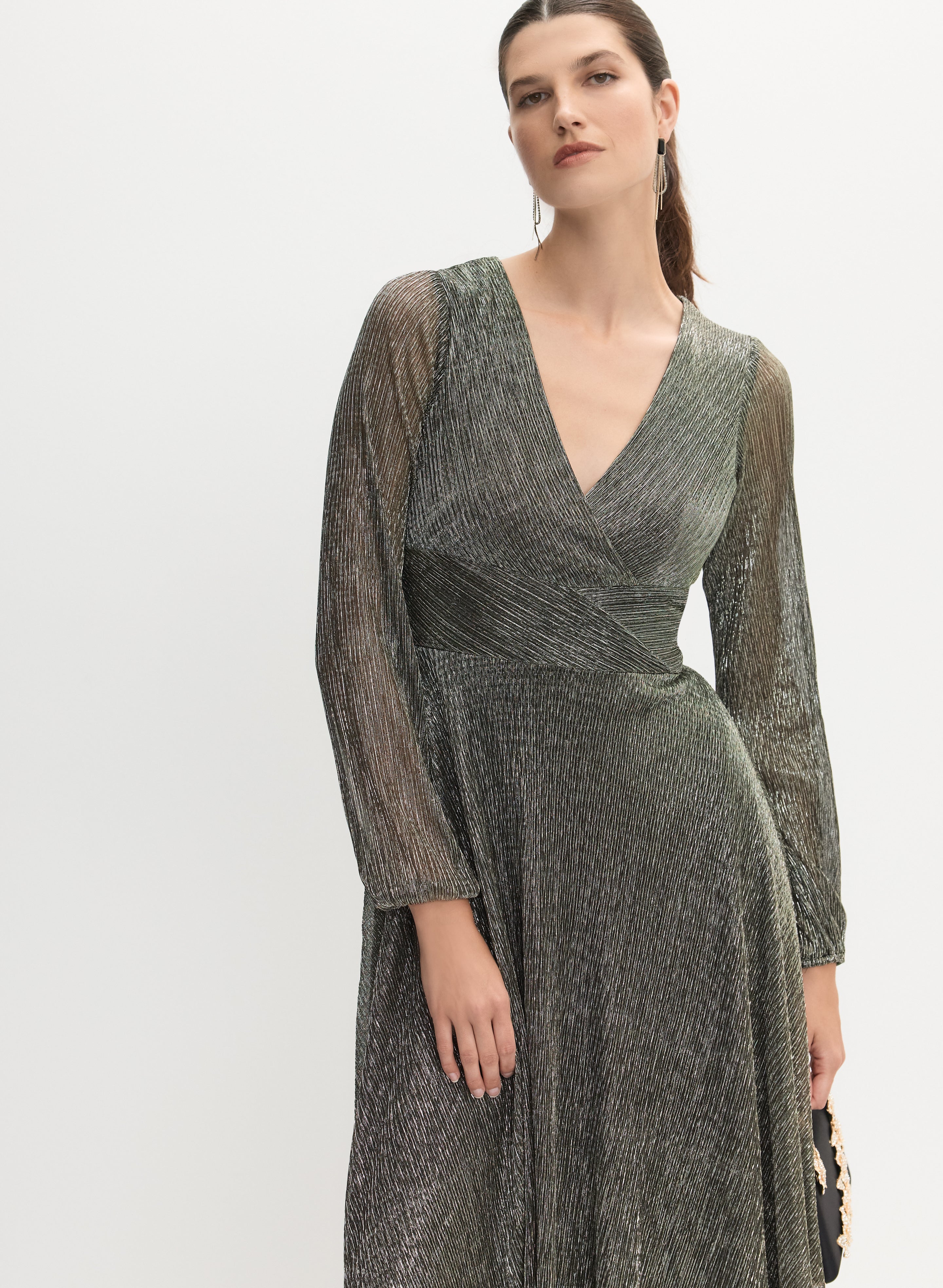 Shimmering Plissé Dress Silver Head to Toe