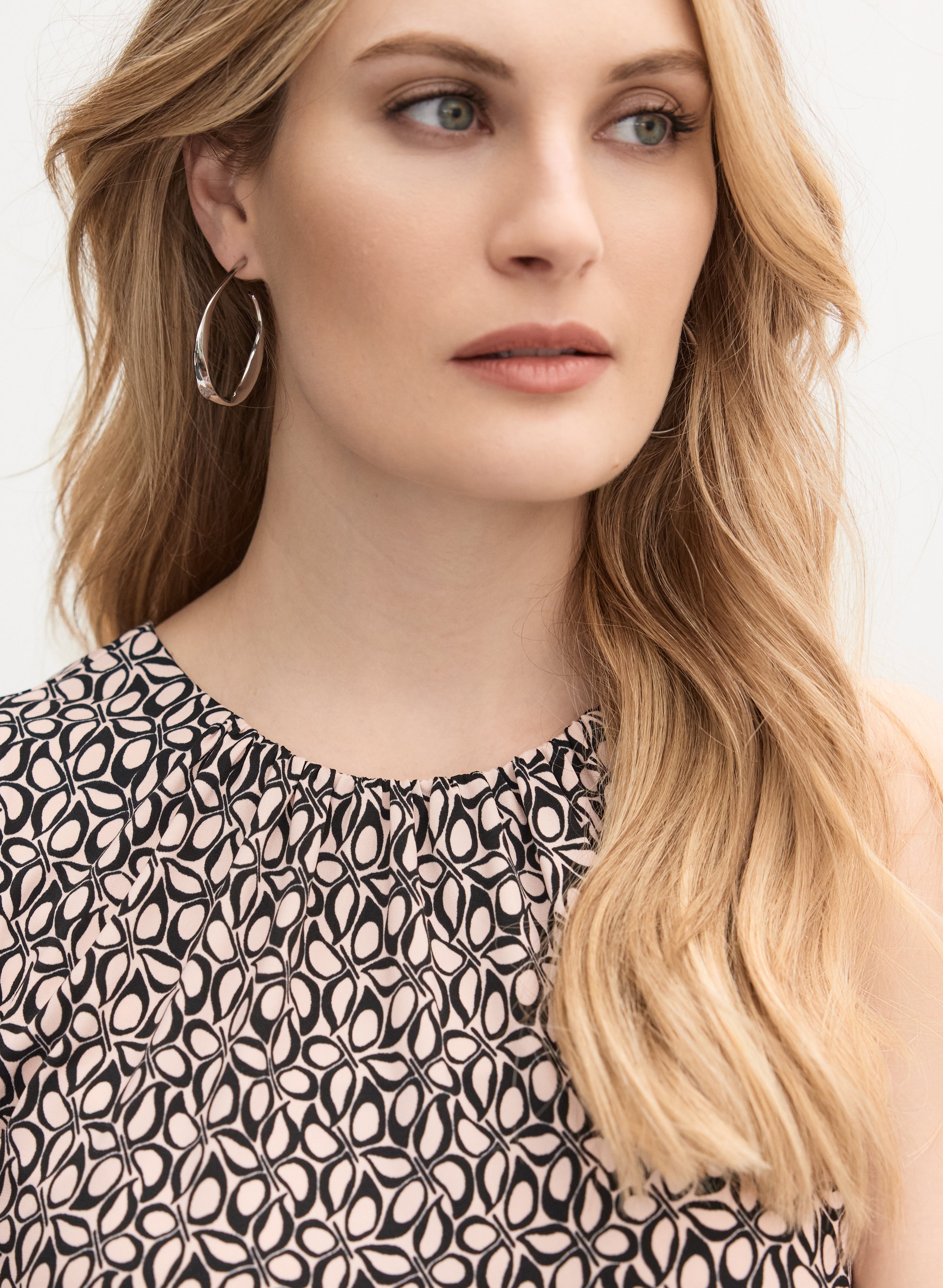 Geometric Butterfly Print Top Multicolour Details 1