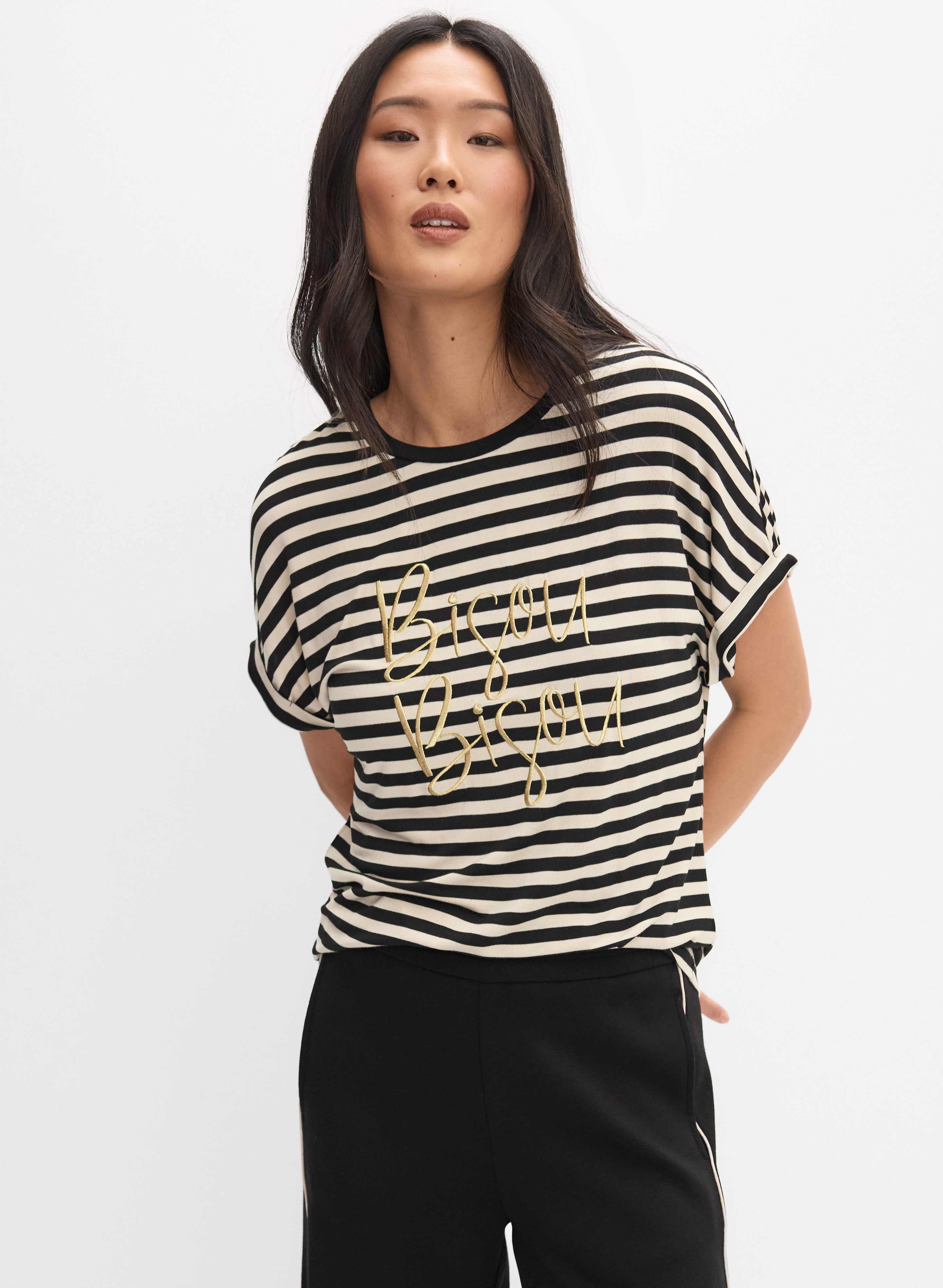 トップス THE TOE Battery Stripe Bijou Shirt Stripe Embroidered Script T-Shirt