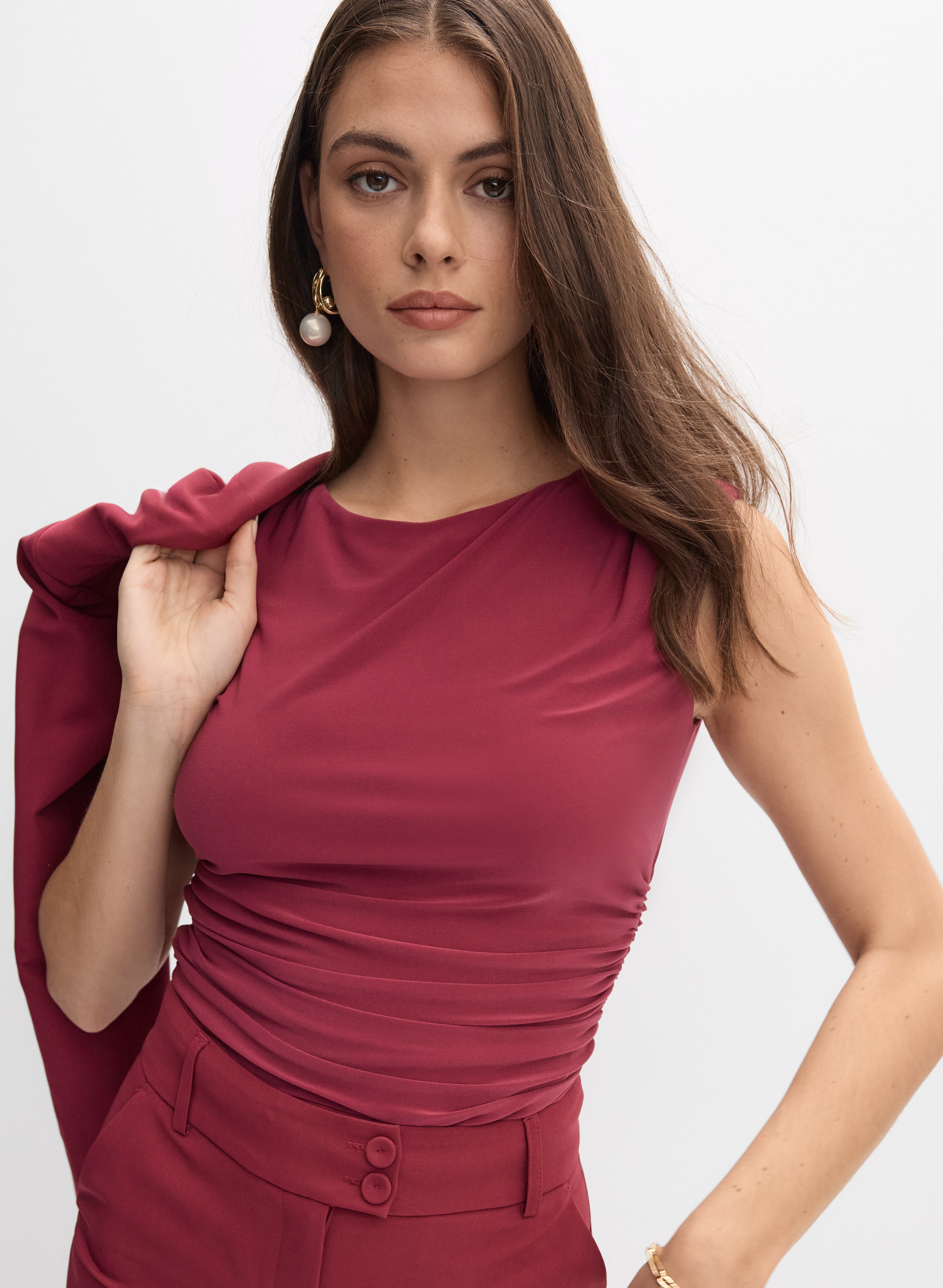 Ruched Extended Shoulder Top