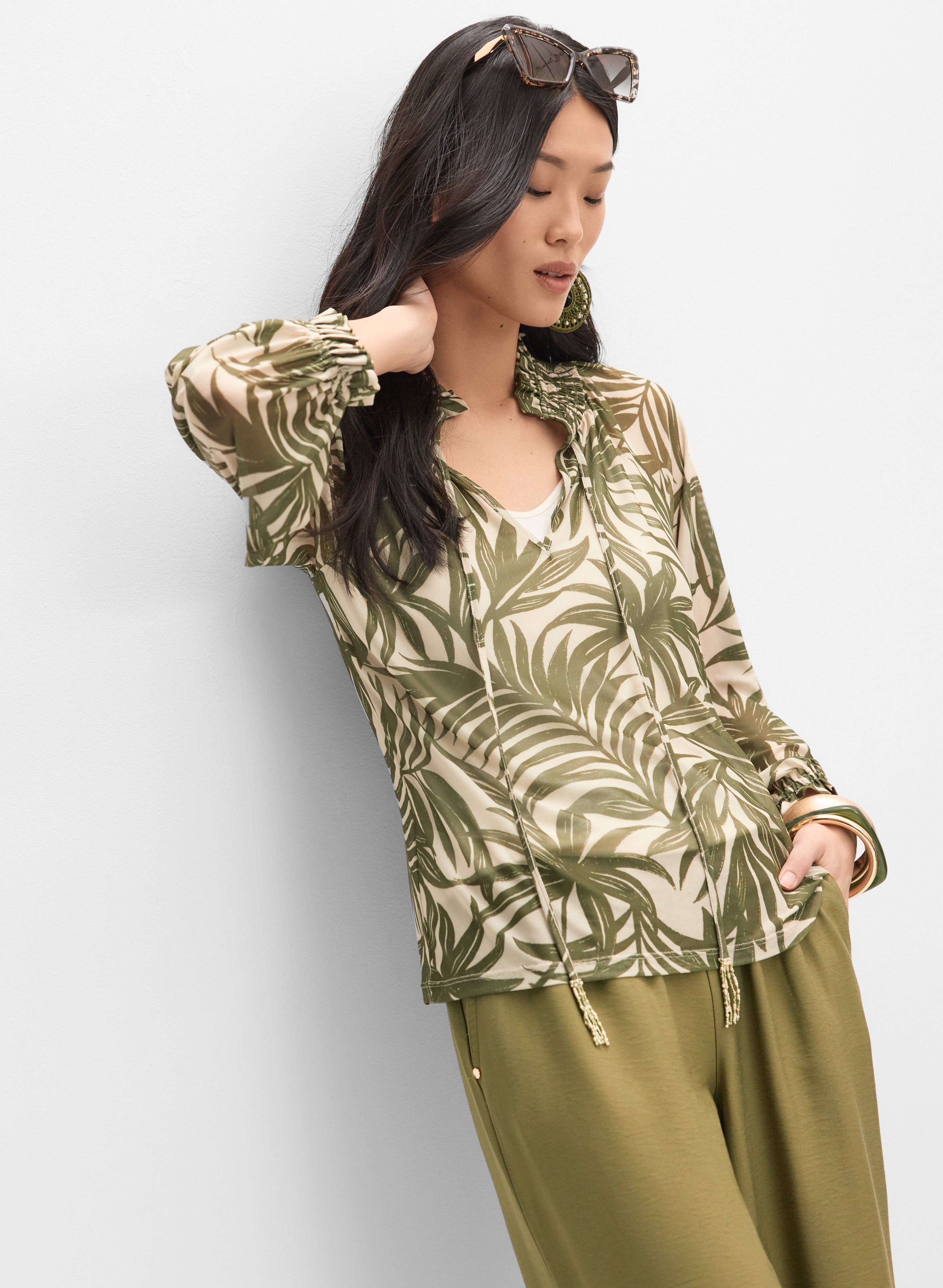 Leaf Print Hi-Low Knit Top