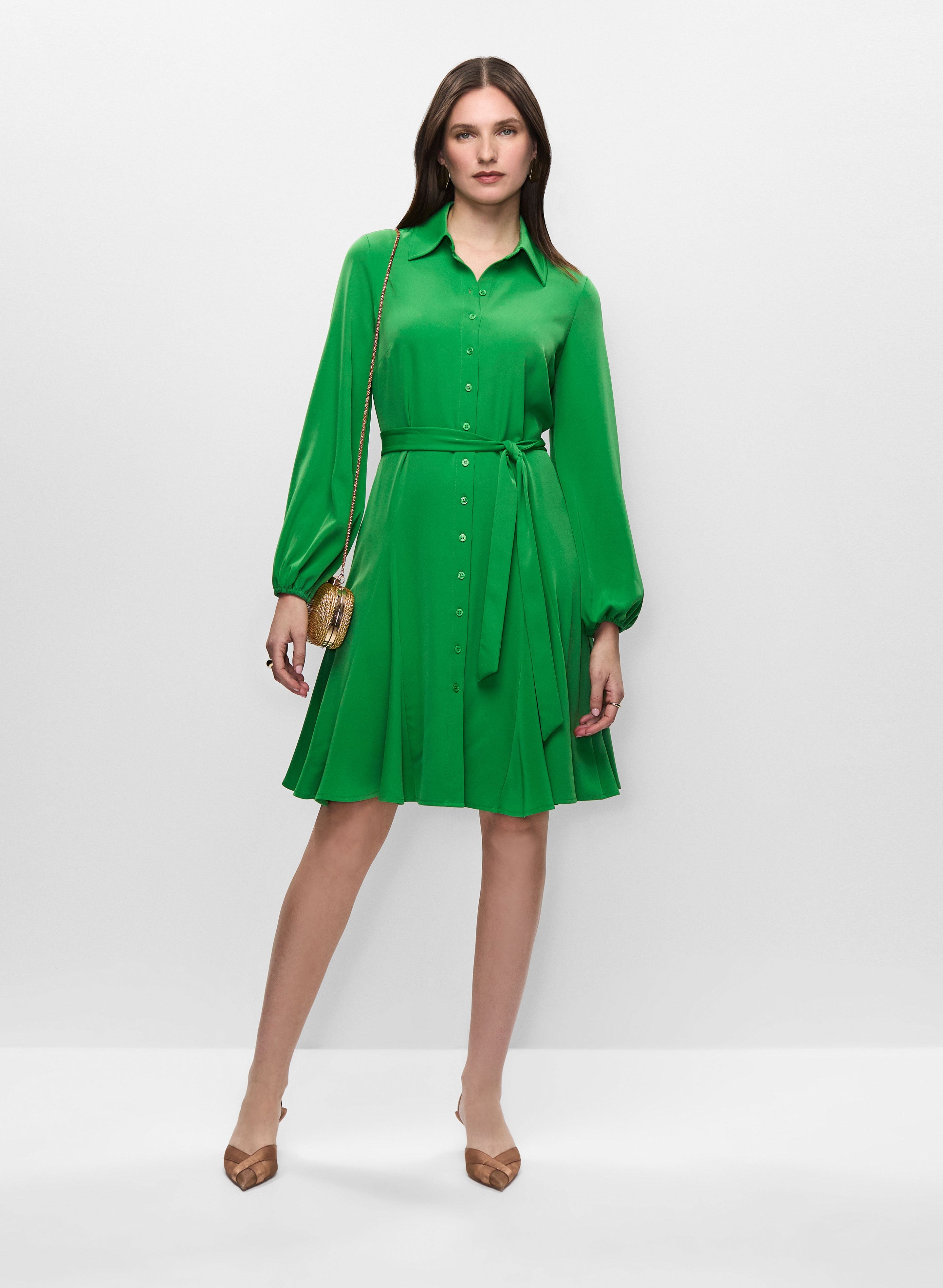 green dress with earrings Earrings Green Dress And Red Shoes What To Wear With Red Shoes Shoeperwoman