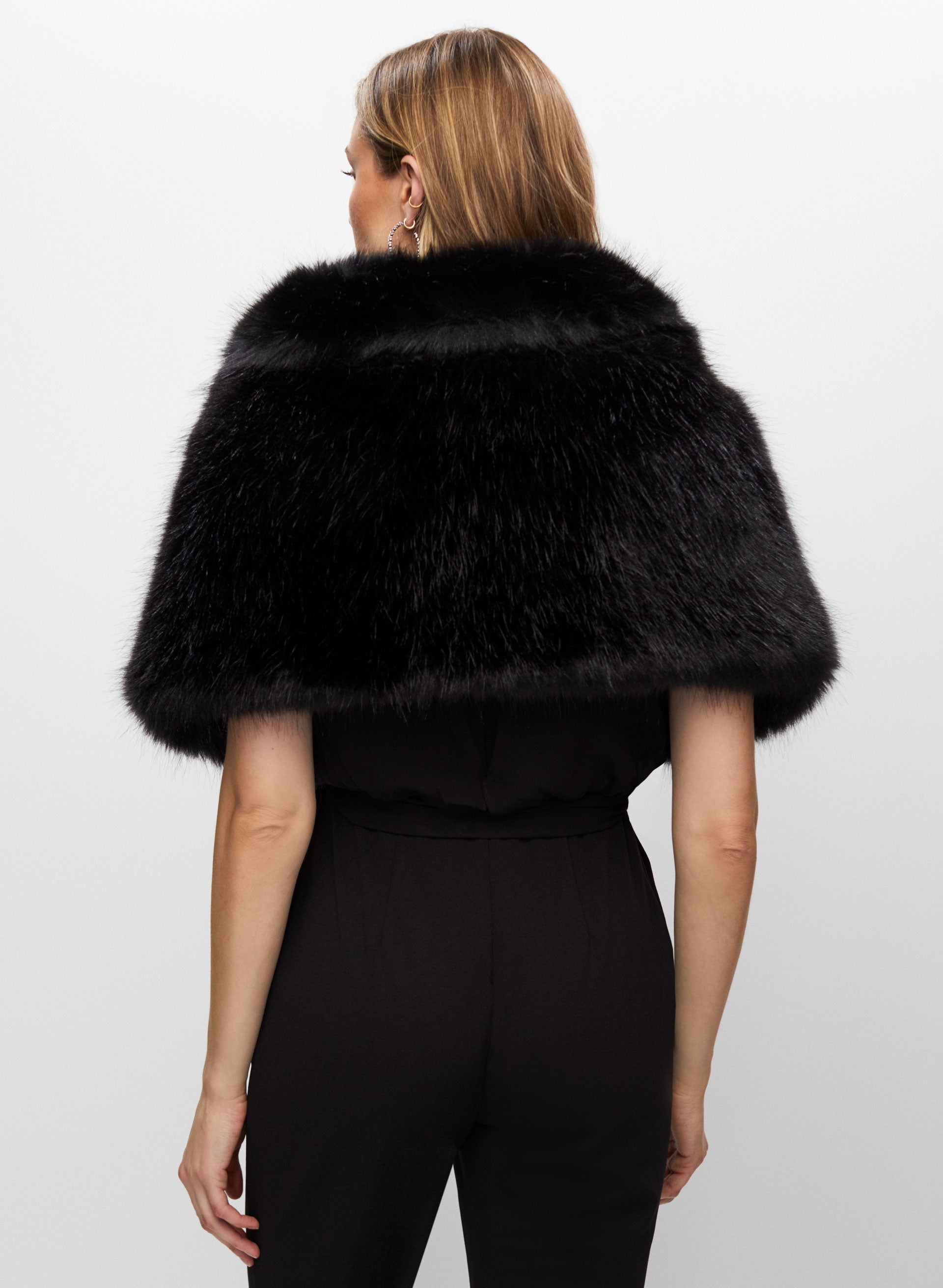 Black faux fur stole deals
