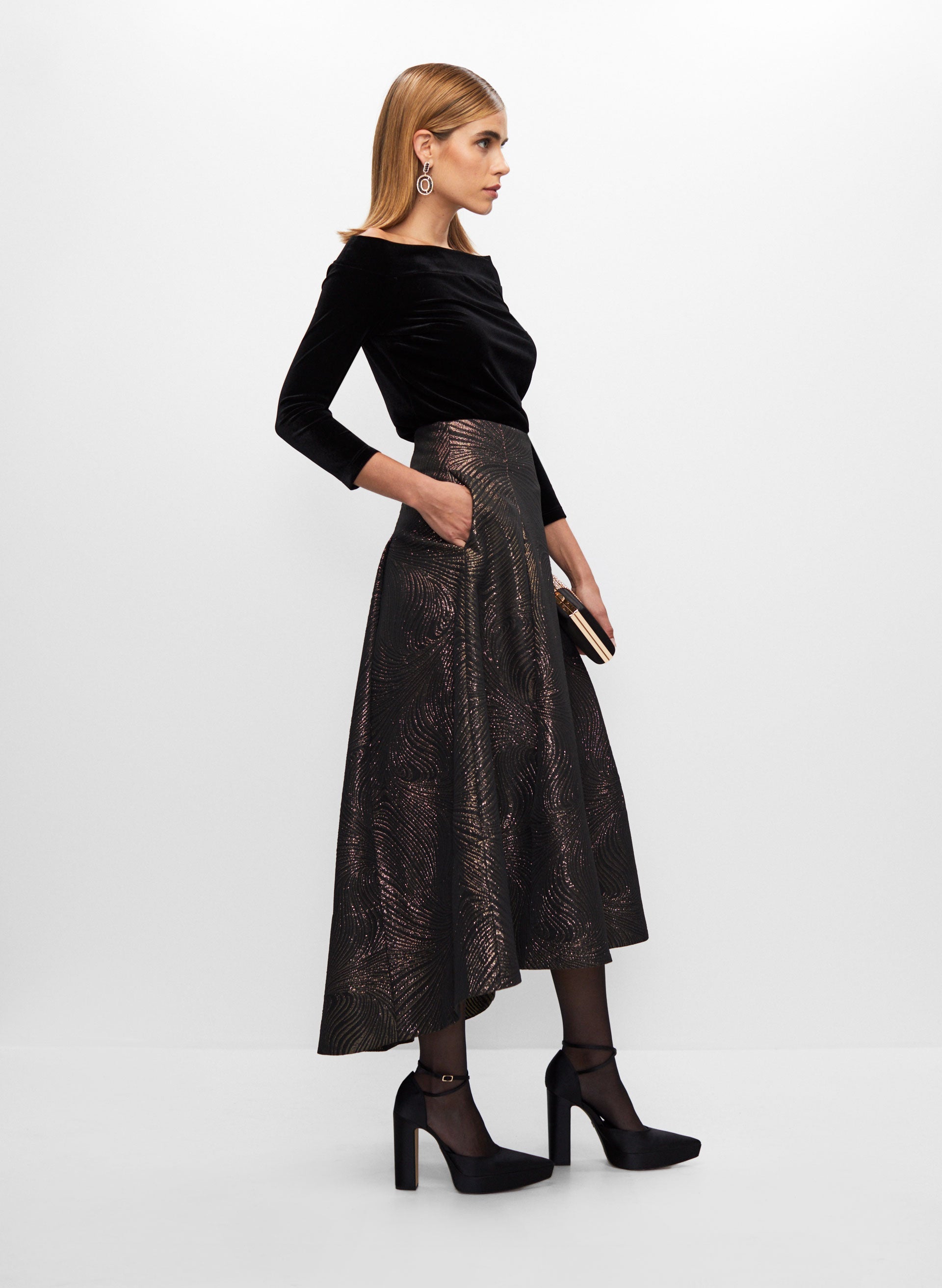 新作 MARK & LONA Prosper Flared Skirt 黒