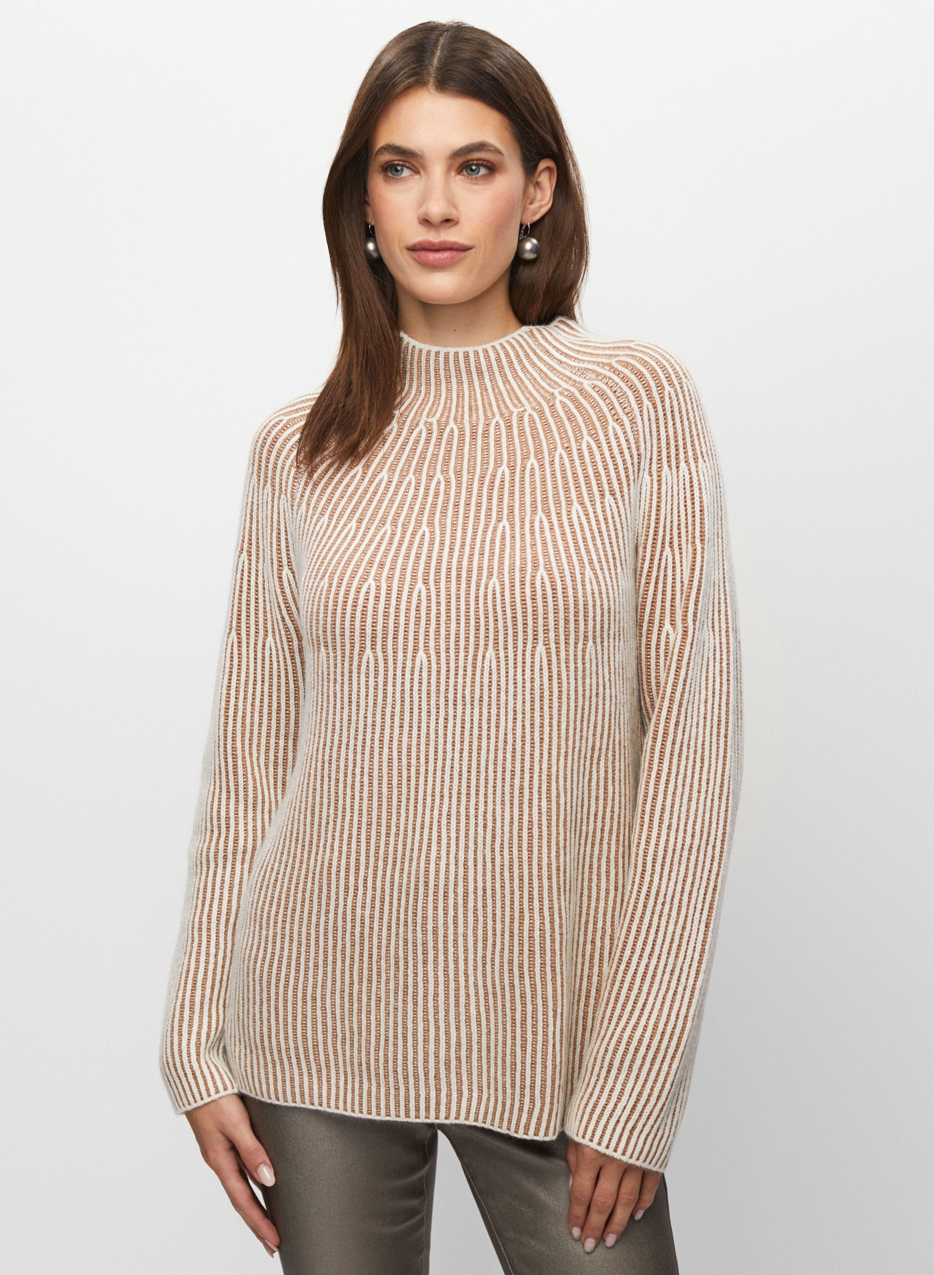 Two-Tone Motif Funnel Neck Sweater