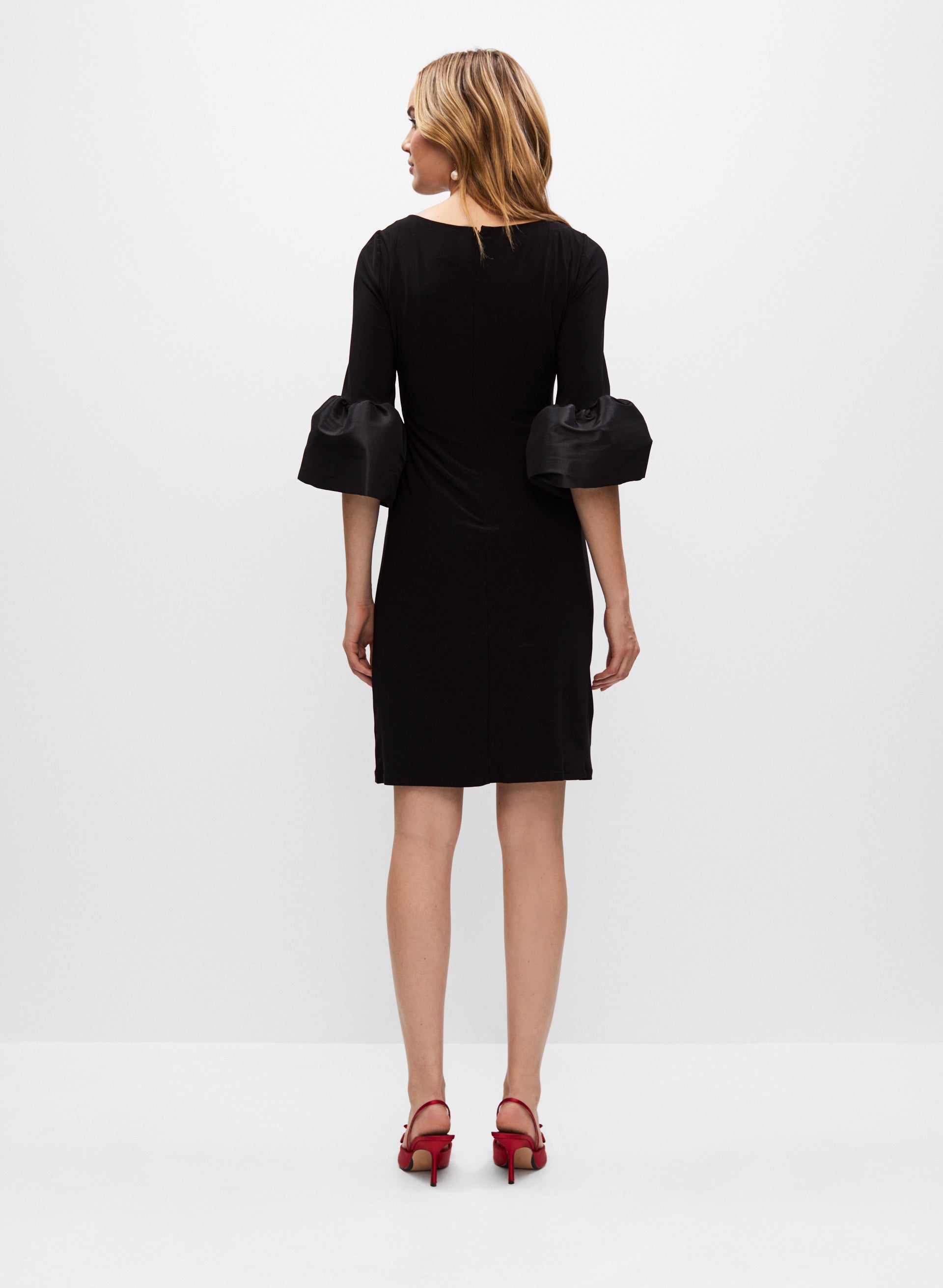 Black three quarter sleeve dress online