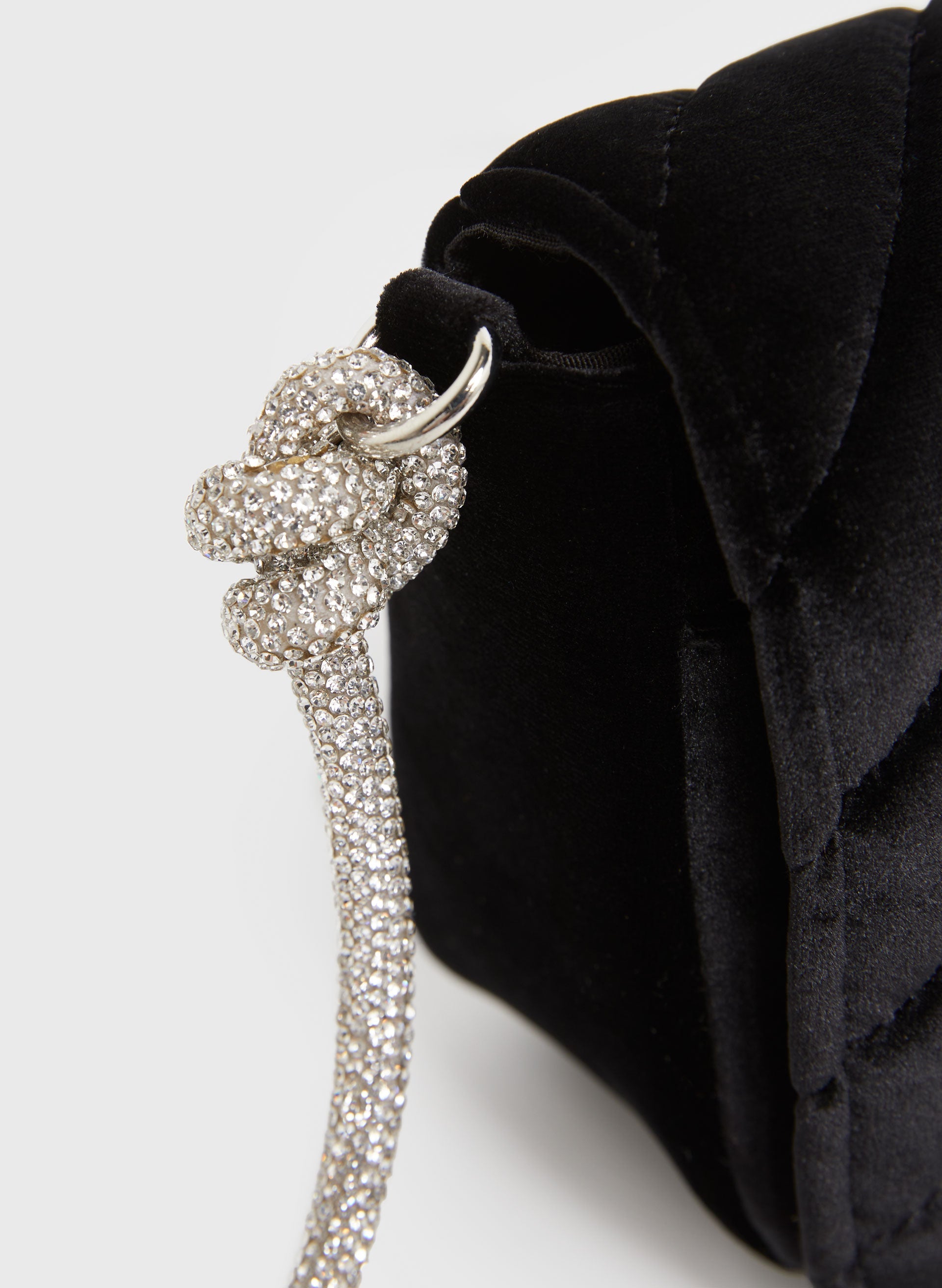 Melanie Lyne Velvet Clutch in Black Size 0