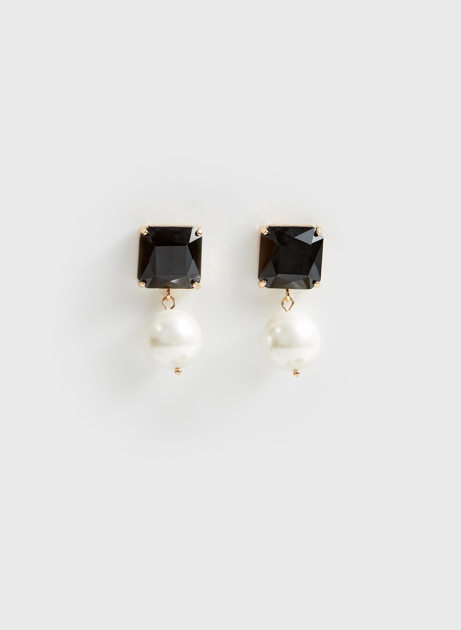Pearl Drop Stone Earrings