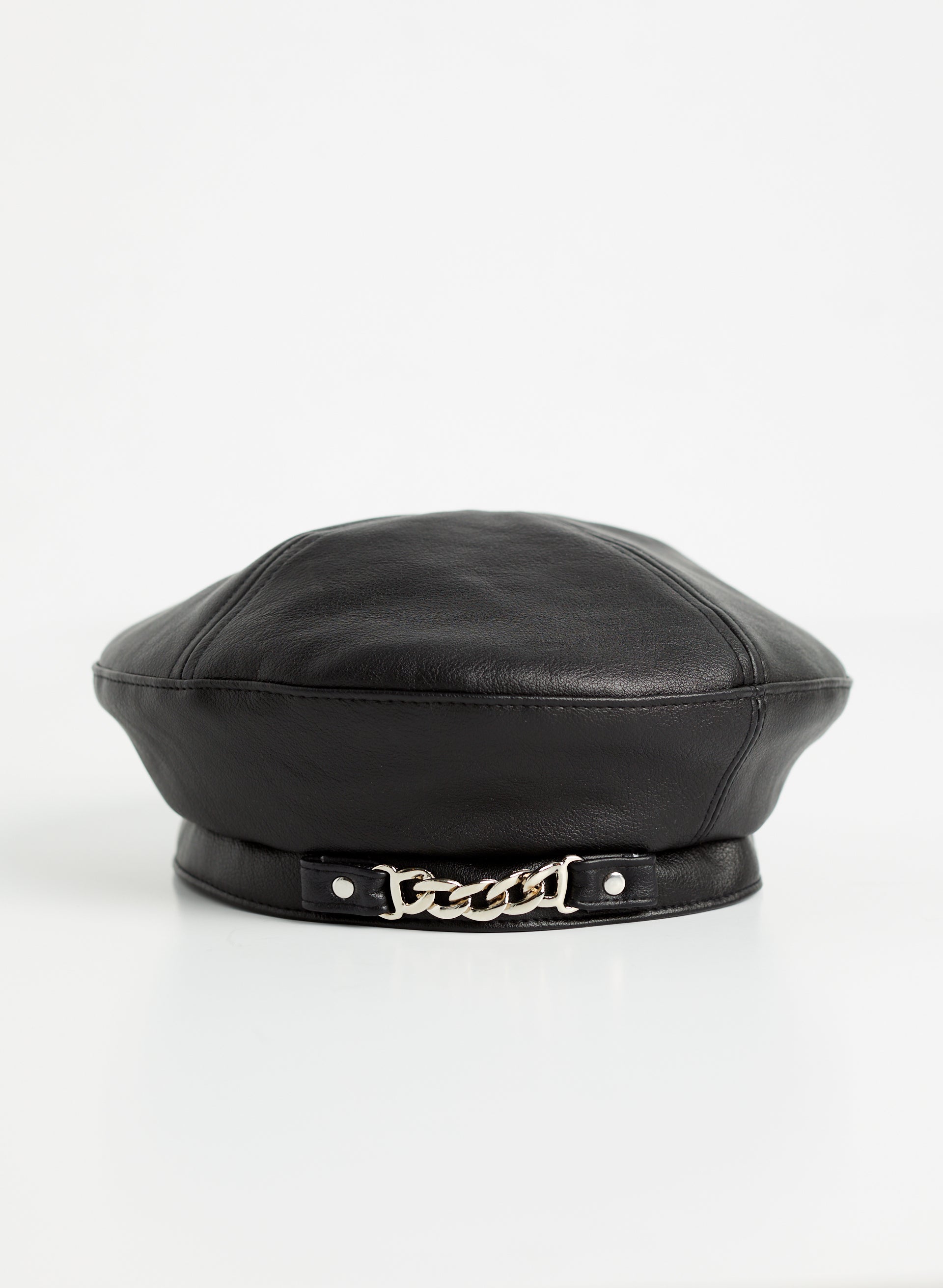 Melanie Lyne Vegan Leather Beret in Black Size 0